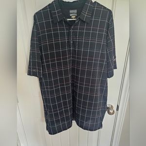 Greg Norman Black red and white plaid short sleeve polo size L
